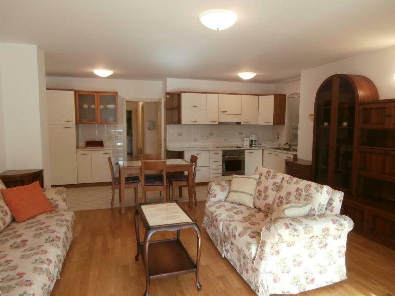 Miki Apartment Porec Ngoại thất bức ảnh